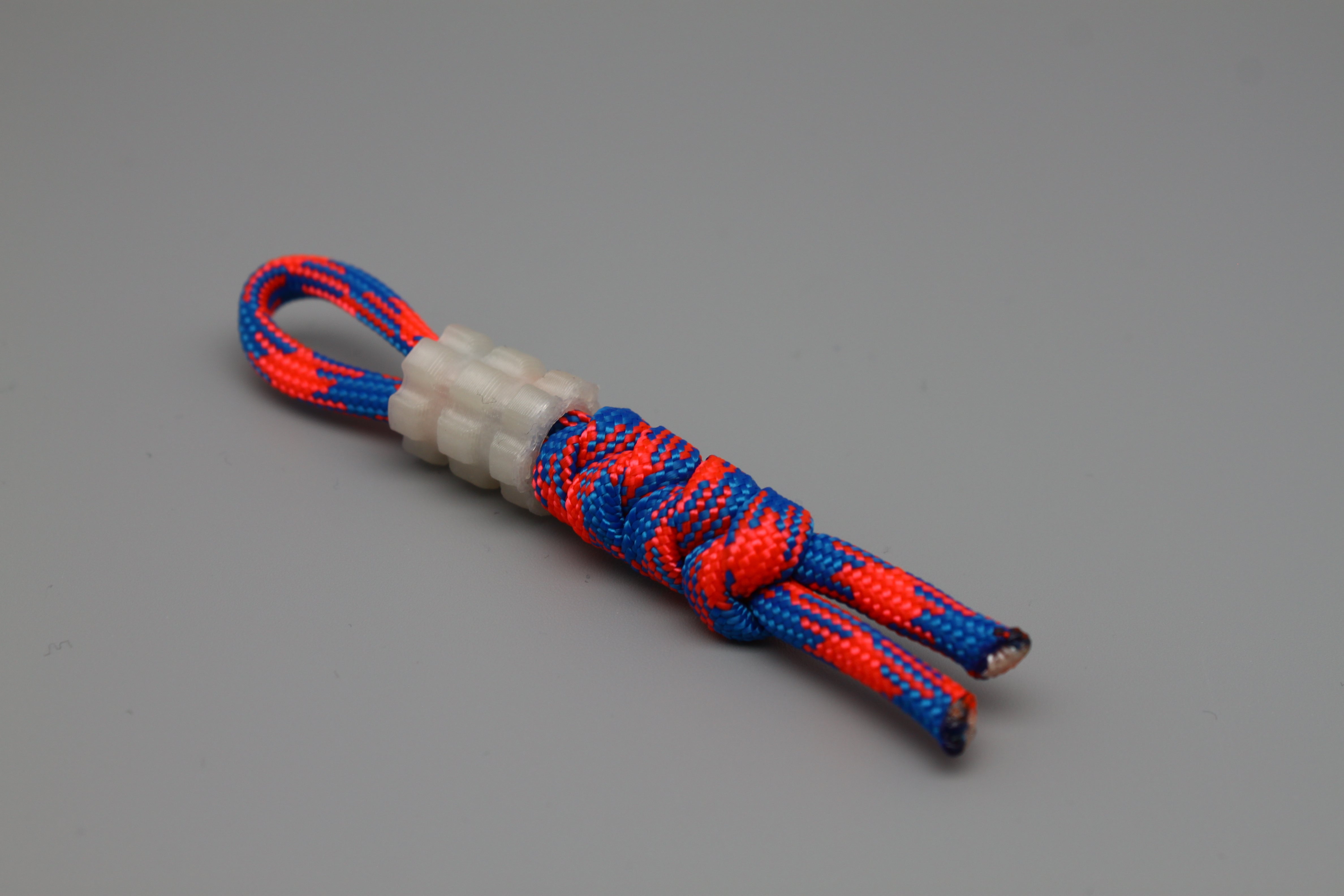 ACCESSORIES Skull Paracord Lanyard and 3D-printed Light-Up Bead 