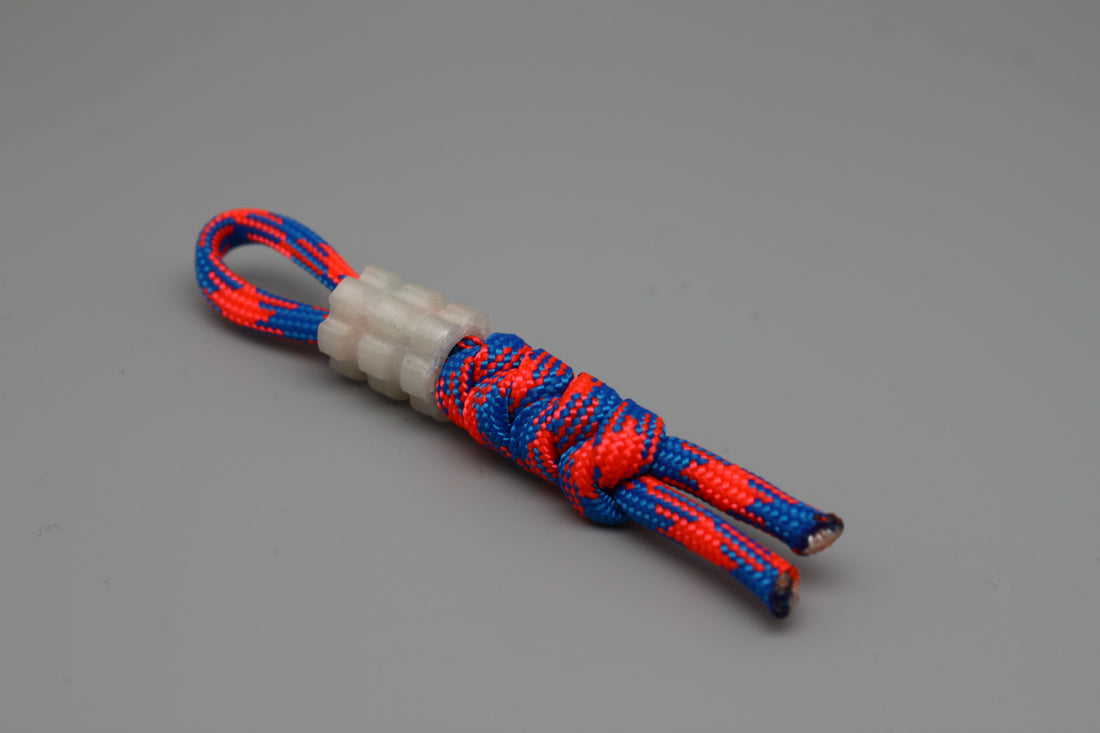 ACCESSORIES Skull Paracord Lanyard and 3D-printed Light-Up Bead 