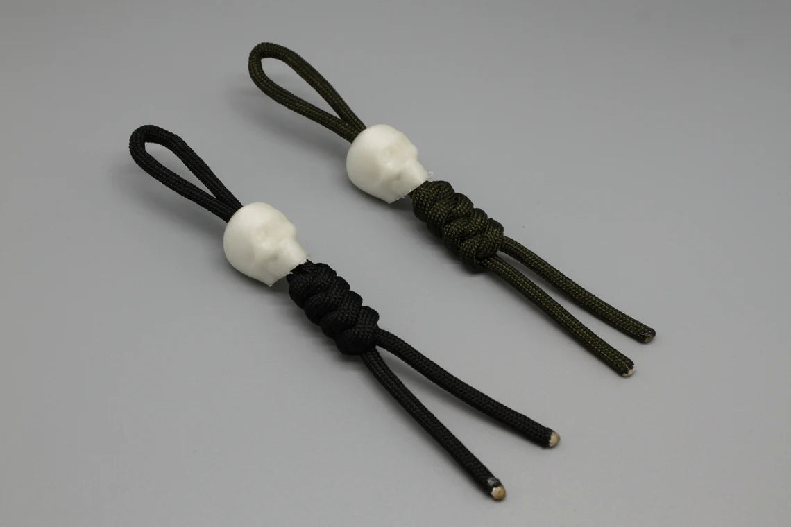 Schädel Paracord-Schlüsselband und 3D-gedruckte Glow-in-the-Dark-Perle