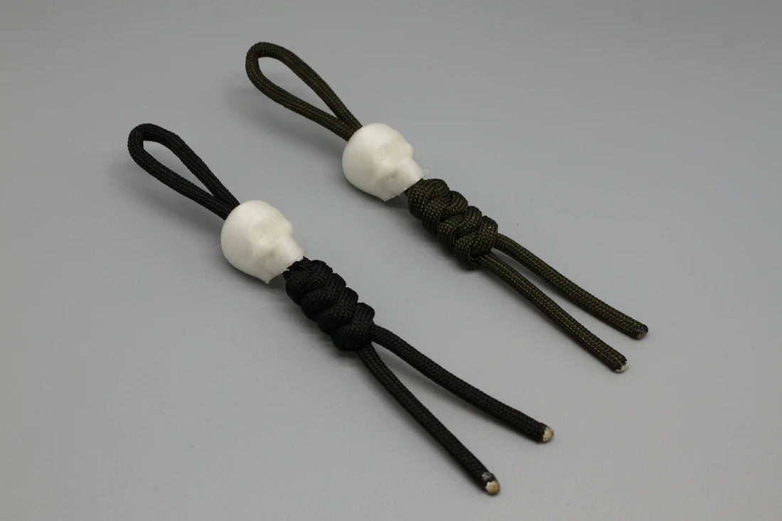 Schädel Paracord-Schlüsselband und 3D-gedruckte Glow-in-the-Dark-Perle