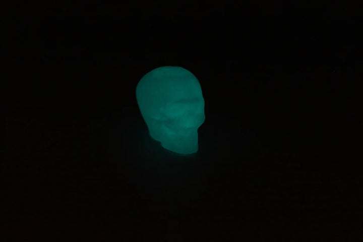 ACCESSORIES Skull paracord lanyard and 3D-printed glow-in-the-dark bead 