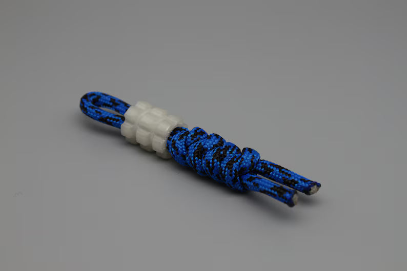ACCESSORY Paracord lanyard and 3D-printed luminous bead