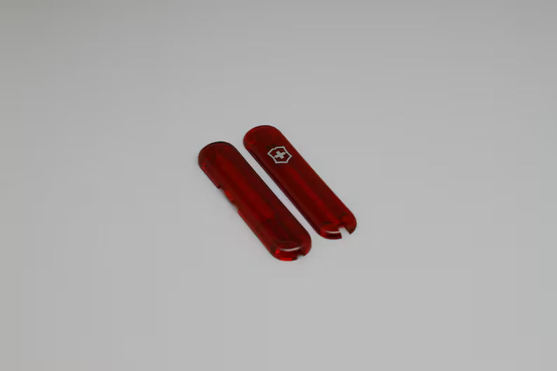Scales + 58 mm Victorinox handles with ballpoint pen and accessories"