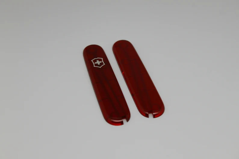 Scales + 84 mm Victorinox – scales with corkscrew and accessories