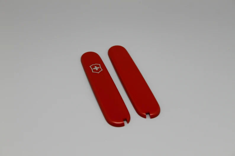 Scales + 84 mm Victorinox – scales with corkscrew and accessories