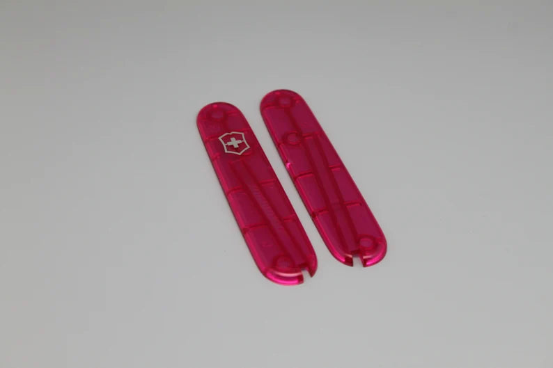 Scales + 84 mm Victorinox – scales with corkscrew and accessories