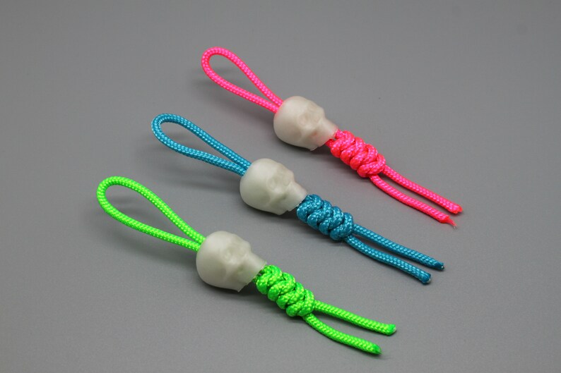 Schädel Paracord-Schlüsselband mit 3D-gedrucktem Leuchtperle