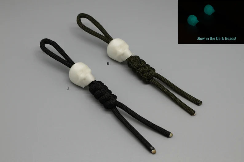 Schädel Paracord-Schlüsselband und 3D-gedruckte Glow-in-the-Dark-Perle
